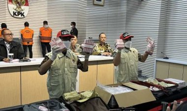 Tindak Lanjut OTT Eks Pj Walikota, 10 Pejabat Pemko Pekanbaru Diperiksa KPK