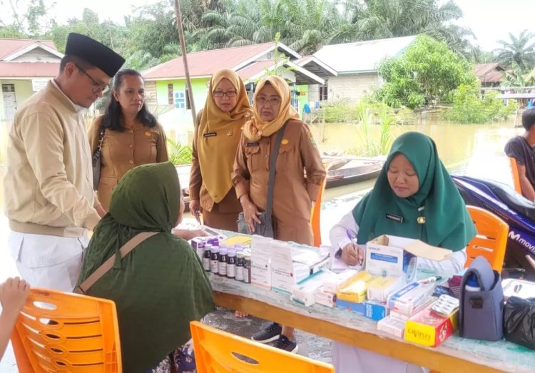 Turunkan Tim Ke Lokasi Banjir, Dinkes Riau Antisipasi Berbagai Penyakit Akibat Banjir