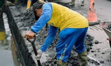 Atasi Banjir Dari Saluran Drainase, Dinas PUPR Pekanbaru Kerahkan Pasukan Kuning Setiap Hari