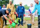 Kemenag RI Tanam Sejuta Pohon Matoa, Bupati Ade Apresiasi Kemenag Inhu yang Turut Ambil Bagian: "Warisan untuk Masa Depan"