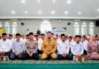 Buka Bimbingan Manasik Haji Tingkat Kabupaten Indragiri Hulu Tahun 1446 H/2025 M, Bupati Ade: "Mudah-Mudahan Saya Bisa Ikut"