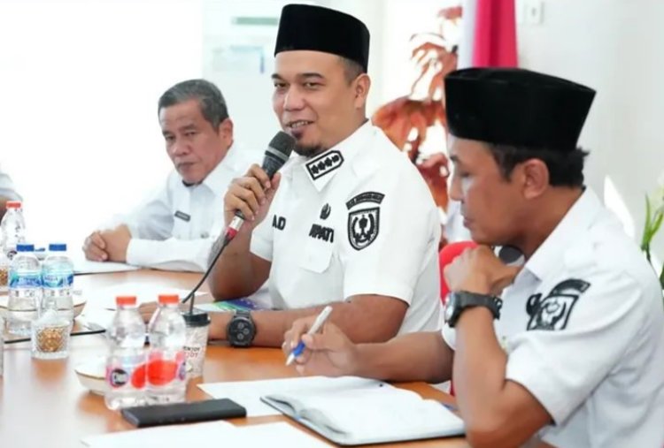 Pastikan Kenyamanan Perjalanan Calon Jemaah Haji (CJH) 1446 H, Bupati Inhu Pimpin Langsung Rapat Akhir Keberangkatan
