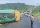 Truk CPO Terguling Di Minas, Satlantas Polres Siak Gerak Cepat Amankan Lokasi Dan Atur Lalu Lintas