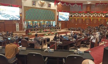 Tatib Masih Dievaluasi Kemendagri, Rapat Paripurna DPRD Riau Masih Banyak Kursi Kosong
