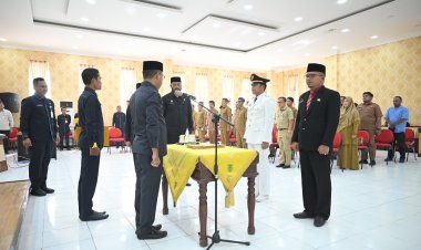 Lantik Dua Pejabat Administrator, Sekda Rohil Tekankan Profesional dan Responsivitas  Pelayanan Publik