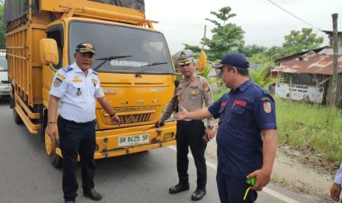 Langgar Jam Operasional, Dishub Tindak 30 Truk Besar Yang Melintas Jalan Kota Pekanbaru