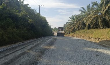 Pemprov Riau Tuntaskan Perbaikan Jalan Di Inhu, Simpang Ifa - Pangkalan Kasai Kini Lebih Aman Dilewati