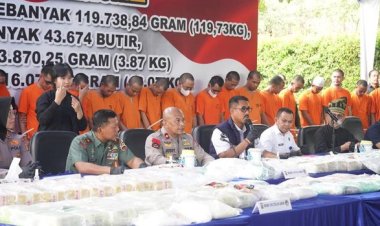 Musnahkan Narkoba Senilai Rp133 Miliar, Polda Riau Tangkap 35 Tersangka Dari Jaringan Internasional