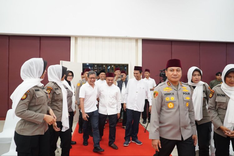 Polda Riau Gelar Kajian Subuh Ilmiah, UAS dan Rocky Gerung Bahas Relasi Manusia dan Alam