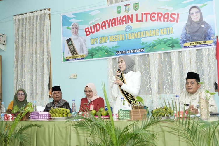 Dorong Budaya Membaca, Bunda Literasi Riau Lakukan Kunjungan ke SMPN 1 Bangkinang Kota