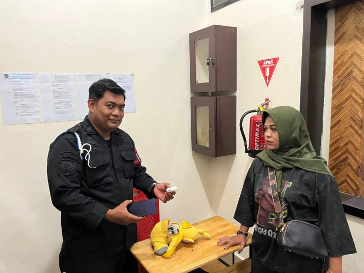 Upaya Penyelundupan HP Dan Headsheet Gagal Di Lapas Kelas IIA Pekanbaru, Petugas Periksa Napi Dan Pengunjung