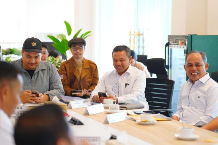 Dukung Pembinaan Atlet Muda, Pemkab Inhil Ajukan Perbaikan Sarana Olahraga Ke Menpora