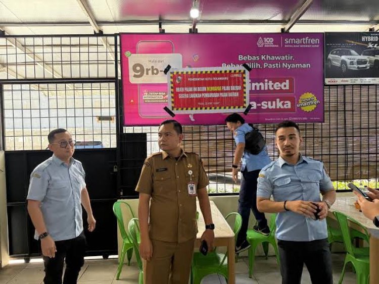 Tindak Tegas Penunggak Pajak, Bapenda Pekanbaru Segel Empat Tempat Usaha
