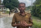 Gotong Royong Perbaikan Jalan Secara Swadaya, Warga Dan Camat Bandar Petalangan Kritik PT Serikat Putra yang Tak Responsif