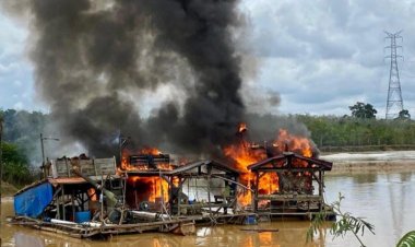 Razia PETI Di Tanah Bekali, Polsek Pangean Musnahkan Rakit Dan Mesin Dompeng