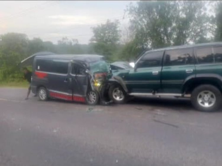 Laga Kambing Ambulans Vs Land Cruiser Terjadi Di Pelalawan, 2 Nyawa Melayang, 4 Orang Luka Berat
