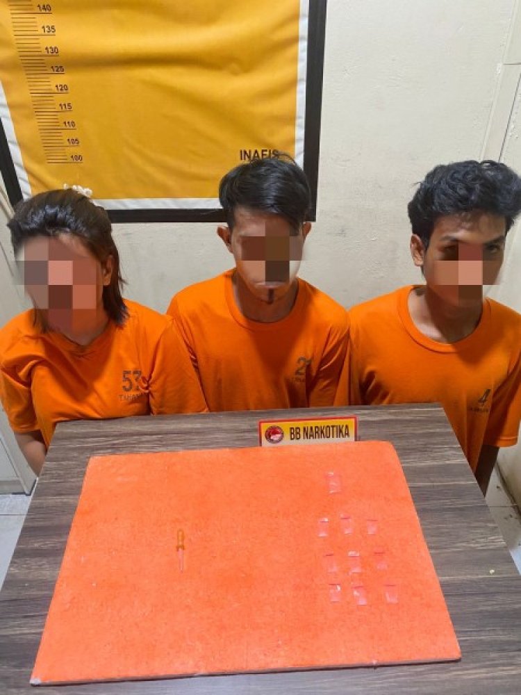 Mengaku Demi Anak dan Orangtua, IRT Di Tembilahan Tertangkap Tangan Edarkan Sabu