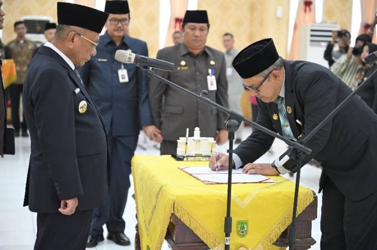 Drs. Ferry H. Parya Resmi Dilantik Sebagai Pj Sekda Rokan Hilir