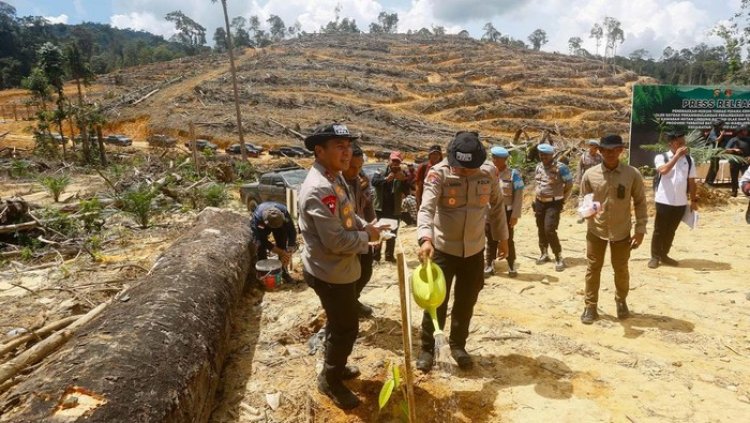 Tak Hanya Berantas Perusak Lingkungan, Polda Riau Hijaukan Kembali Hutan Lindung Siabu Kampar