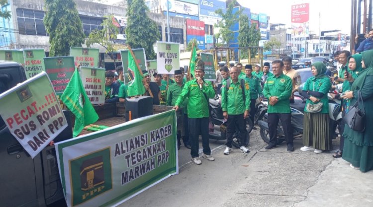 Gus Romi Diminta Dicopot Dari Majelis PPP, Ratusan Kader PPP Riau Geruduk Kantor DPW