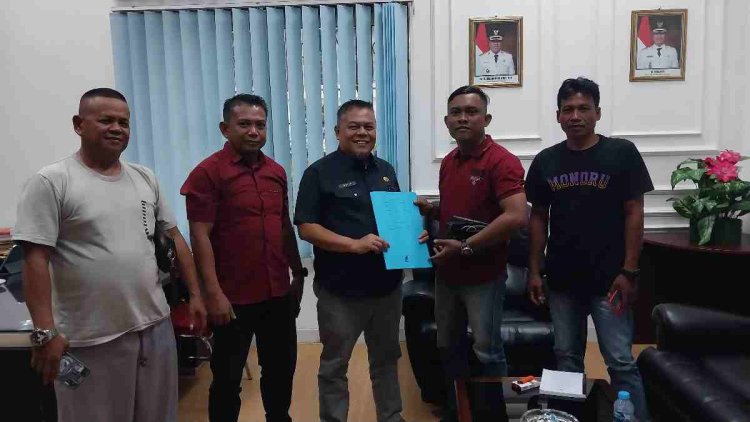 Hina Jurnalis Di Grup WhatsApp, Desi Guswita Dilaporkan PW MOI Ke Badan Kehormatan DPRD Kuansing