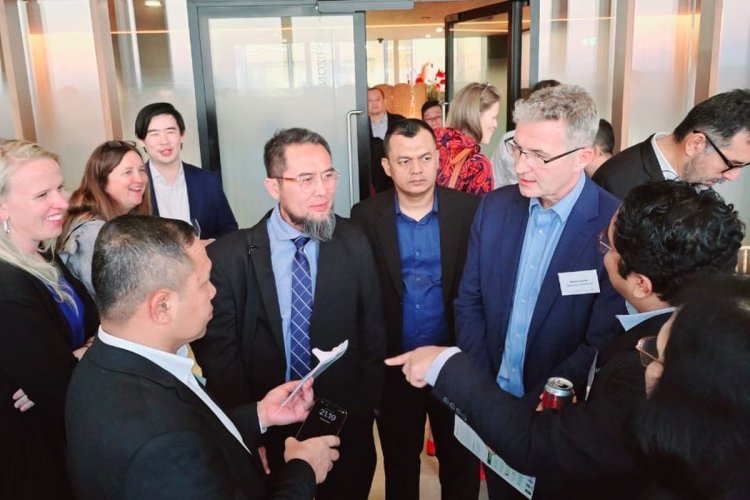 Hadiri London Climate Action Week, Gubernur Riau Abdul Wahid Promosikan Potensi Kredit Karbon Ke Investor Global