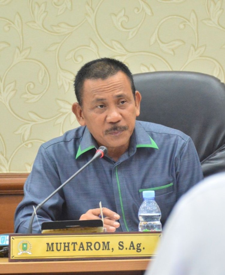 Keuangan Daerah Sedang Sulit, DPRD Riau Ajak Masyarakat Bersatu Berikan Dukungan Kepada Gubernur Riau