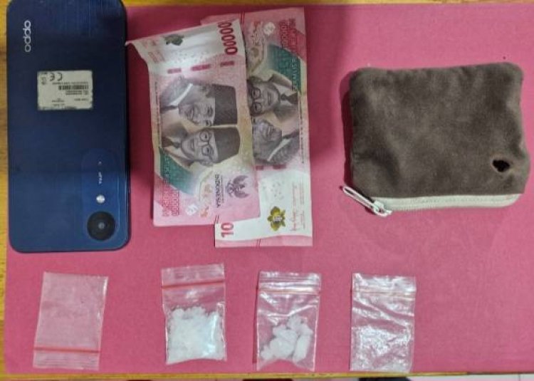 Beroperasi Ditengah Kebun Sawit, Polres Siak Berhasil Amankan Seorang Pria Pengedar Sabu