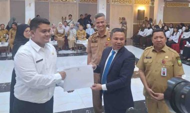 Tegaskan Pentingnya Integritas Dan Pelayanan, Gubernur Riau Serahkan SK Pengangkatan 60 Orang CPNS Tahun 2024