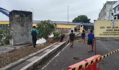 Jalan Jenderal Sudirman Dan Jembatan Trio Amanah Di Rengat, Terancam Abrasi Sungai Indragiri