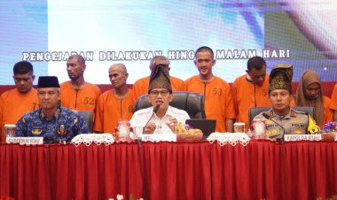Gagalkan Penyelundupan 58 Pekerja Migran Ilegal, Polda Riau Amankan 11 Orang Tersangka