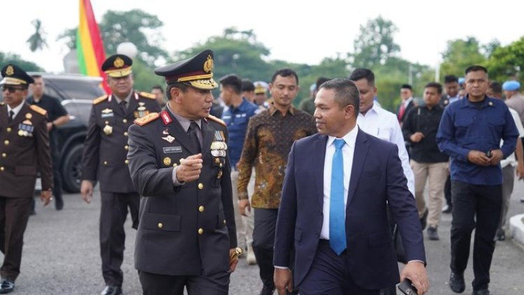 Momentum Hari Bhayangkara Ke 79, Domang Dan Tari Ditetapkan Jadi Warga Kehormatan Provinsi Riau