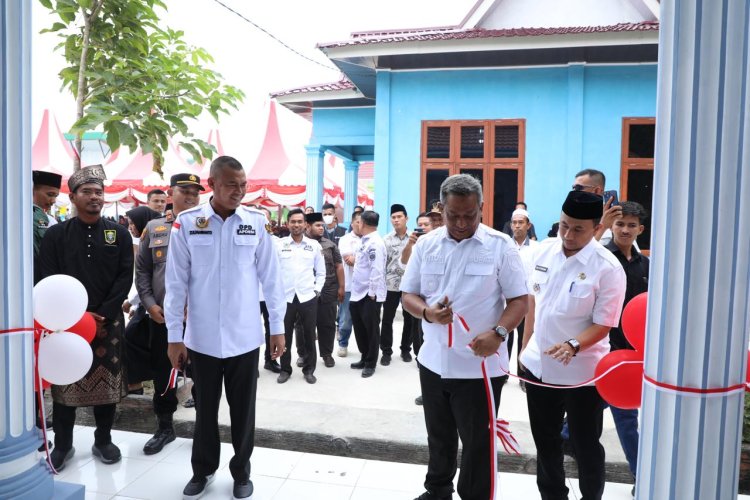 Dorong Pertumbuhan Ekonomi Desa, Bupati Rokan Hulu Resmikan Gedung Koperasi Merah Putih Di Sontang