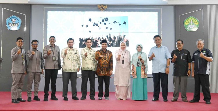 Ringankan Beban Mahasiswa, UNRI Dan BAZNAS Riau Salurkan Bantuan UKT Sebesar Rp167 Juta