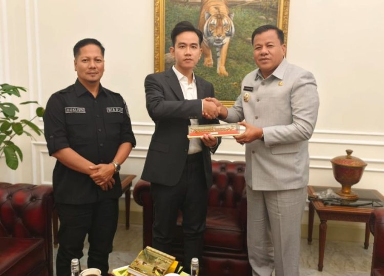 Kunjungi Istana Kenegaraan, Bupati Kuansing Undang Wakil Presiden Untuk Buka Festival Pacu Jalur 2025