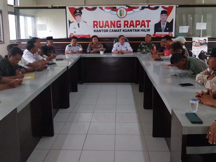 Gelar Rapat Koordinasi, Forkopimcam Kuantan Hilir Dan Seberang Sepakat Berantas PETI Di Sungai Kuantan