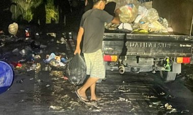 Buang Sampah Sembarangan Di Jalan Kutilang Sakti, Satgas DLHK Pekanbaru Sanksi Warga 250 Ribu