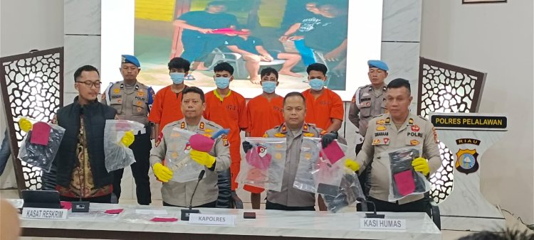 Motif Kejahatan Penemuan Mayat Di Pangkalan Gondai Terungkap, Polres Pelalawan Amankan 3 Orang Pelaku