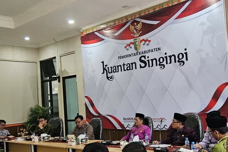 Jelang Perhelatan Pacu Jalur 2025, Pemkab Kuansing Larang Seluruh Pejabat Daerah Ke luar Kota