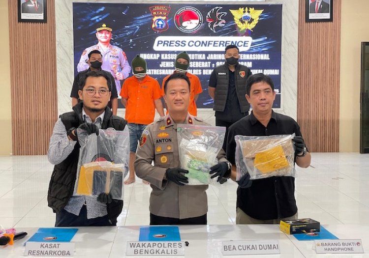Amankan 2 Orang Tersangka, Polres Bengkalis Dan BC Dumai Gagalkan Peredaran Sabu Jaringan Internasional