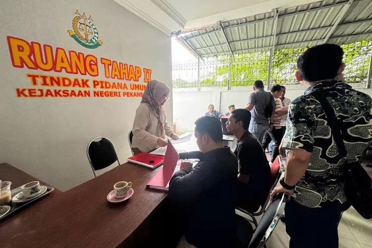 Segera Diadili Pengadilan Negeri Pekanbaru, 12 Tersangka Kerusuhan PT SSL Siak Diserahkan Ke JPU