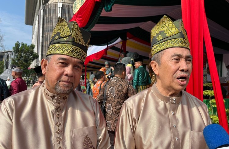 Hadiri Upacara Hari Jadi Ke-68 Provinsi Riau, Syamsuar - Edy Natar Turut Doakan Kemajuan Daerah