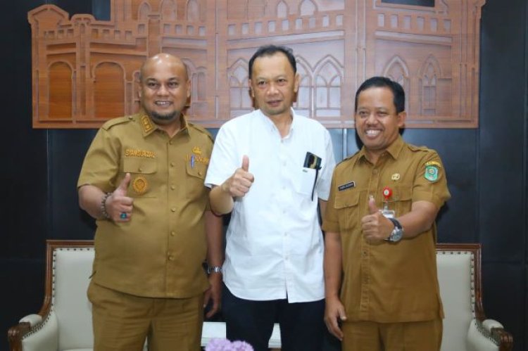 Targetkan 52 Persen Pengelolaan Sampah, Wabup Siak Terima Kunjungan Direktur Mutu Air KLH RI