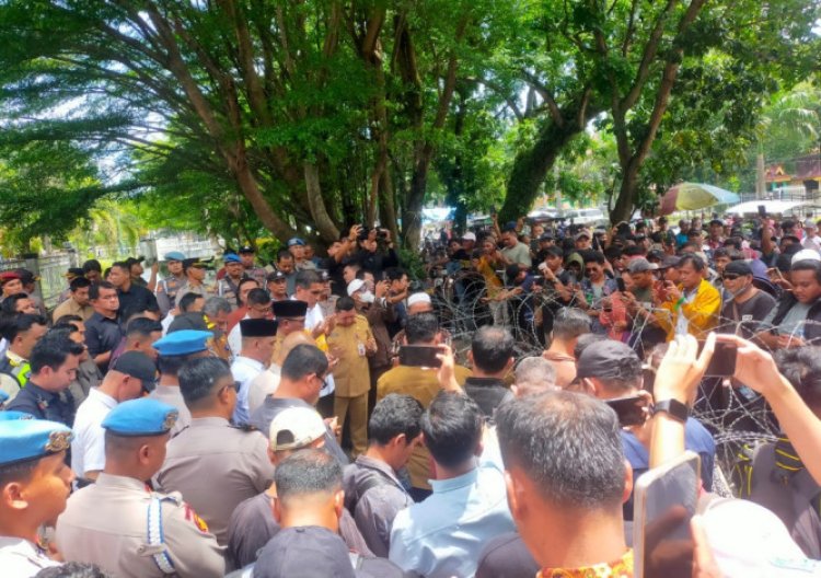 Dukung Penuh Aspirasi Masyarakat, Bupati Zukri Tolak Kebijakan Relokasi Warga Dari Wilayah TNTN