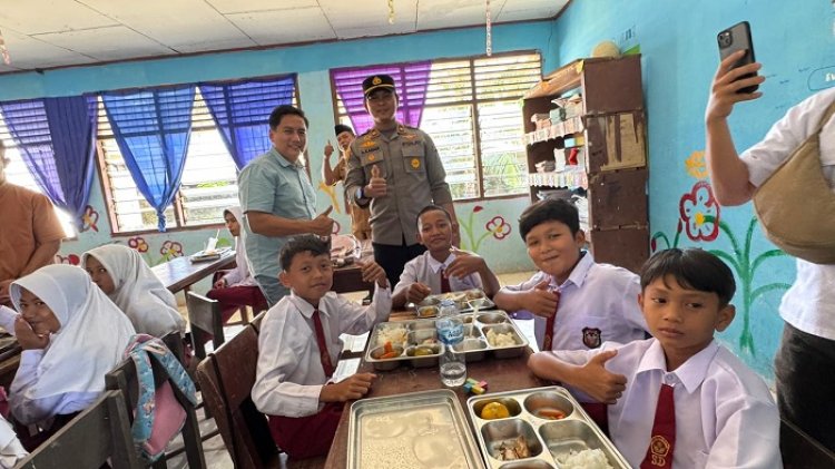 Perdana Di Kuansing, 791 Siswa Di Singingi Hilir Terima Program Makan Bergizi Gratis