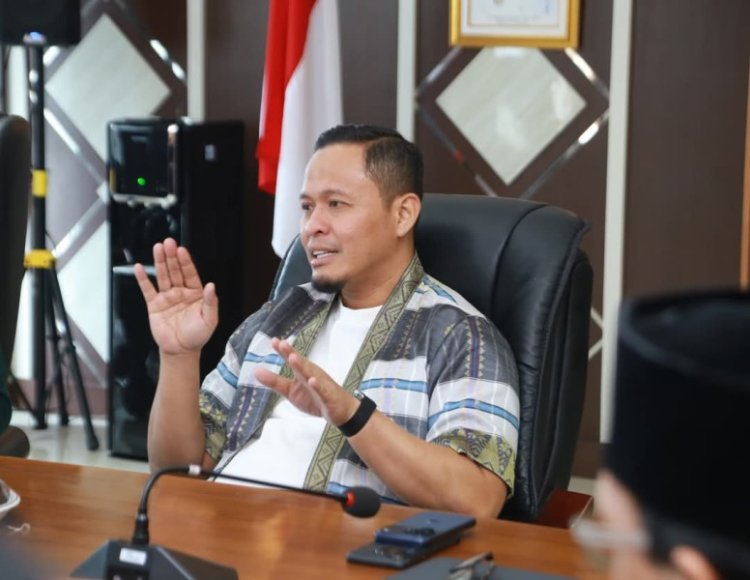Cegah Warga Kurang Mampu Luput Dari Bantuan Sosial, Agung Nugroho Minta Kepala Dinsos Kerja Hingga Tengah Malam