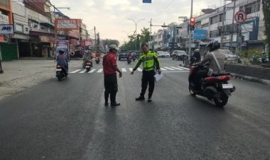 Mobil Misterius Tabrak Petugas Marka Jalan Di Pekanbaru, Nyawa Korban Tak Tertolong