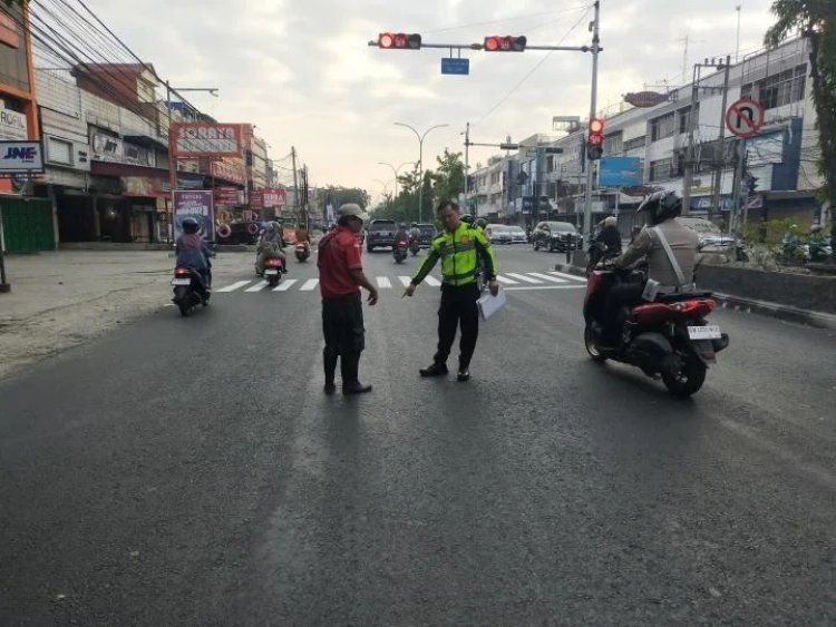 Mobil Misterius Tabrak Petugas Marka Jalan Di Pekanbaru, Nyawa Korban Tak Tertolong