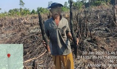 Terpantau Aplikasi DLK, Polres Dumai Amankan Petani 65 Tahun Pembakaran Lahan Di Sungai Sembilan