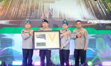 Gugur Dalam Misi Kemanusiaan, Kapolri Anugerahkan Medali Vira Satya Untuk Anjing Pelacak Reno